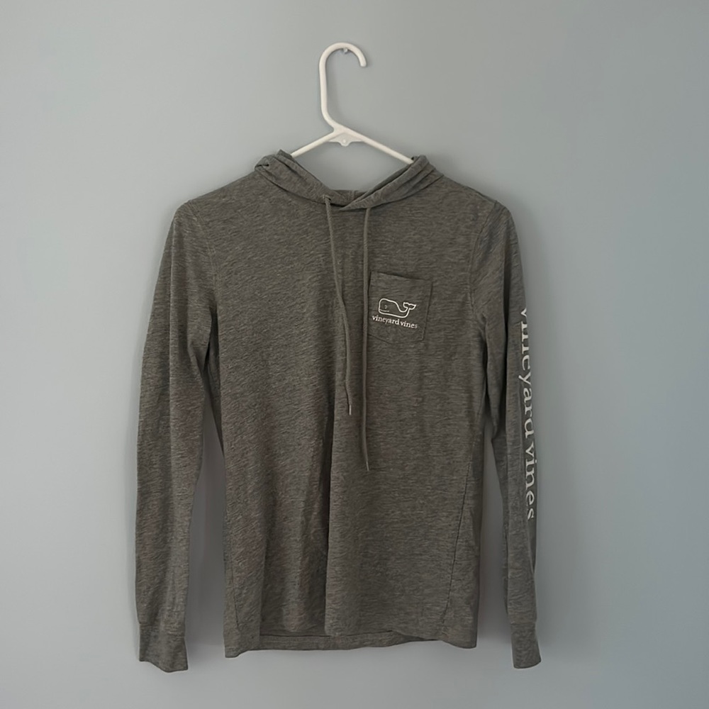 Gray Vineyard Vines lightweight hoodie